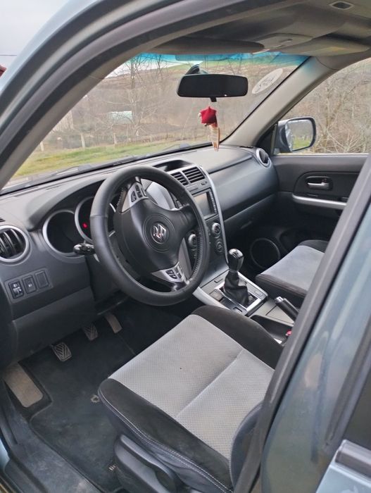 Vând Suzuki Grand Vitara