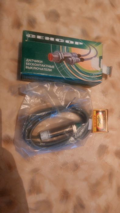 Датчик концевой 4-х проводный.