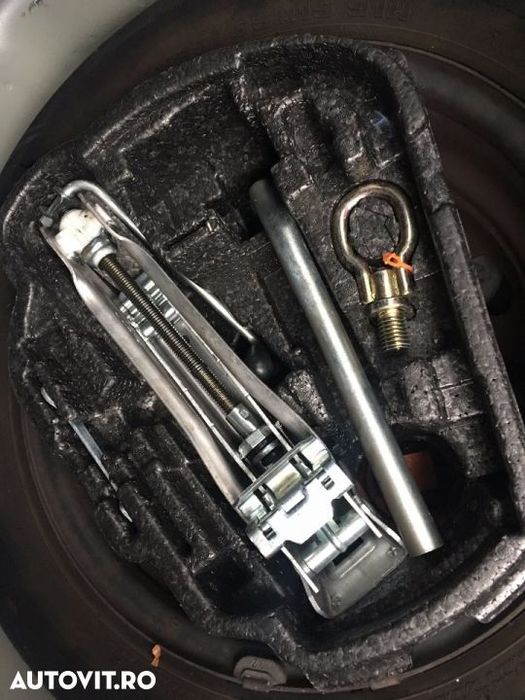 Trusa Spuma Cric Cheie Roti Carlig Remorcare VW Golf 4 Bora 1998 - 2005