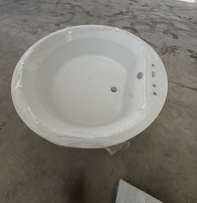 Акрилна вана Kolpa San Vivo 160x160 – кръгла