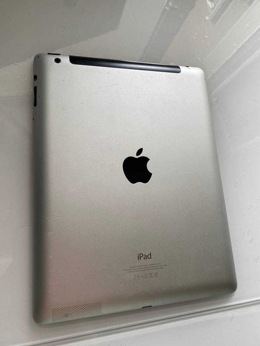 Продаю планшет Ipad 4