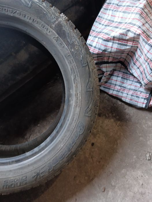 Продам шины зимние на 16