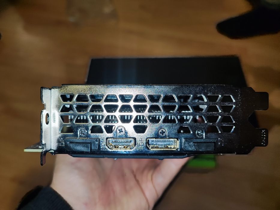 Gigabyte GeForce GTX 1660 OC 6GB – Отлично състояние