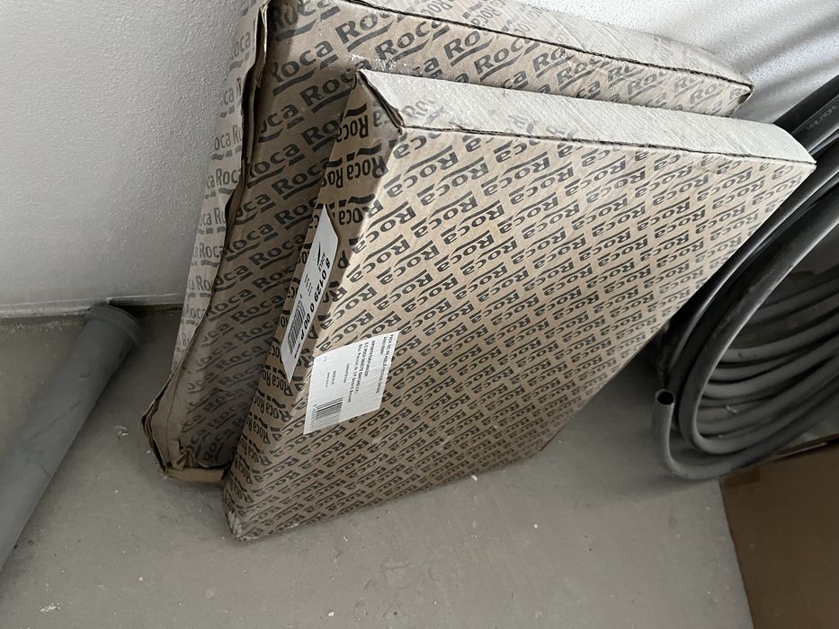 wc suspendat roca noi