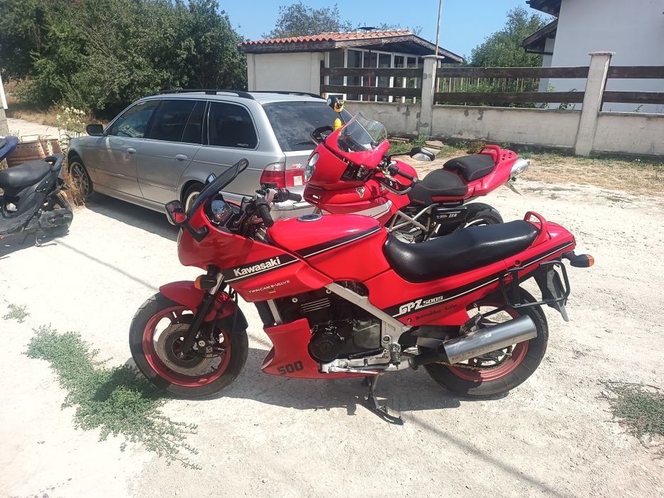 Продавам Kawasaki GPz500s
