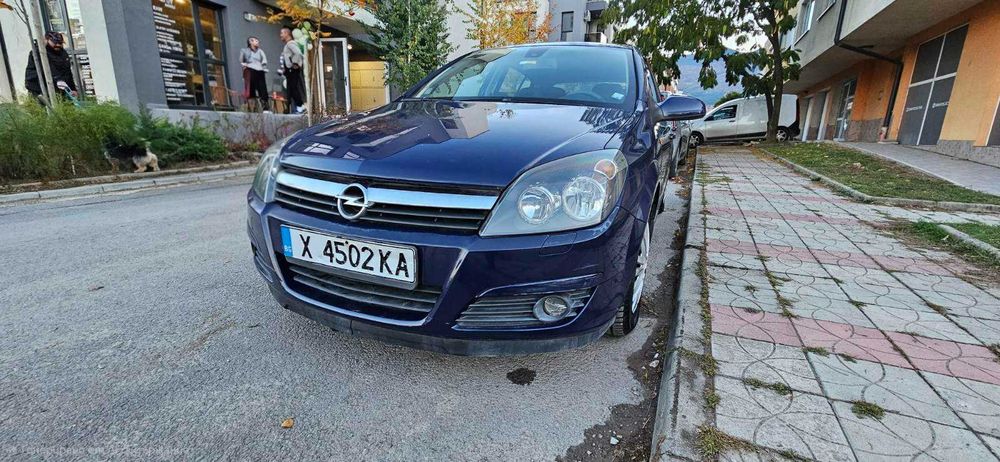 Opel Astra H 1.6 Twinport, 105 к.с., бензин/газ + зимни гуми с джанти
