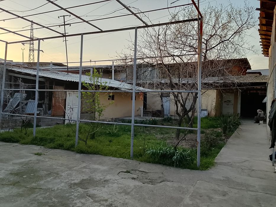 Qo'yliq bozori yaqinida yer xisobida uchastka sotiladi 5sotx