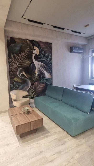 Сдается новостройка улица Сайрам метро Б.И.Й 3-комн 75м2 авторский рем