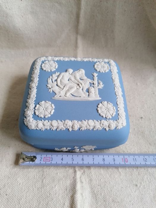 Кутийка, за бижута и други