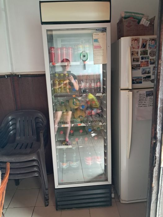 Хладилна витрина