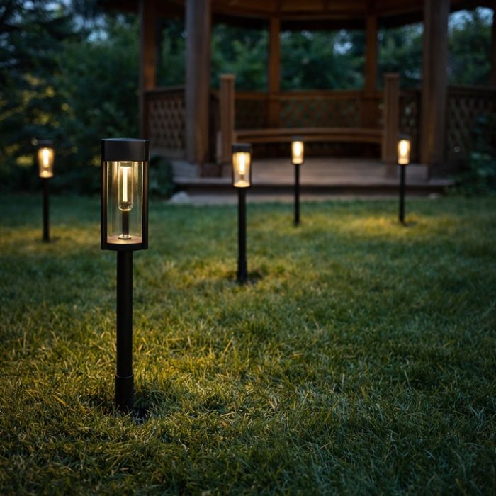 Градинската соларна лампа XF-2902 - стилно и практично решение за осве