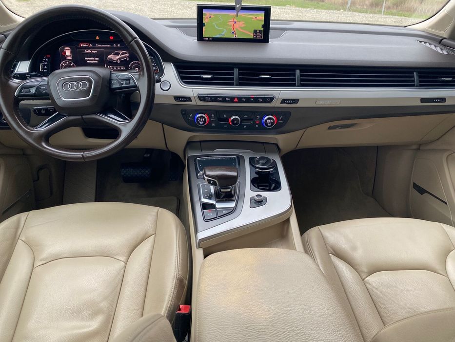 Vand sau schimb audi q7