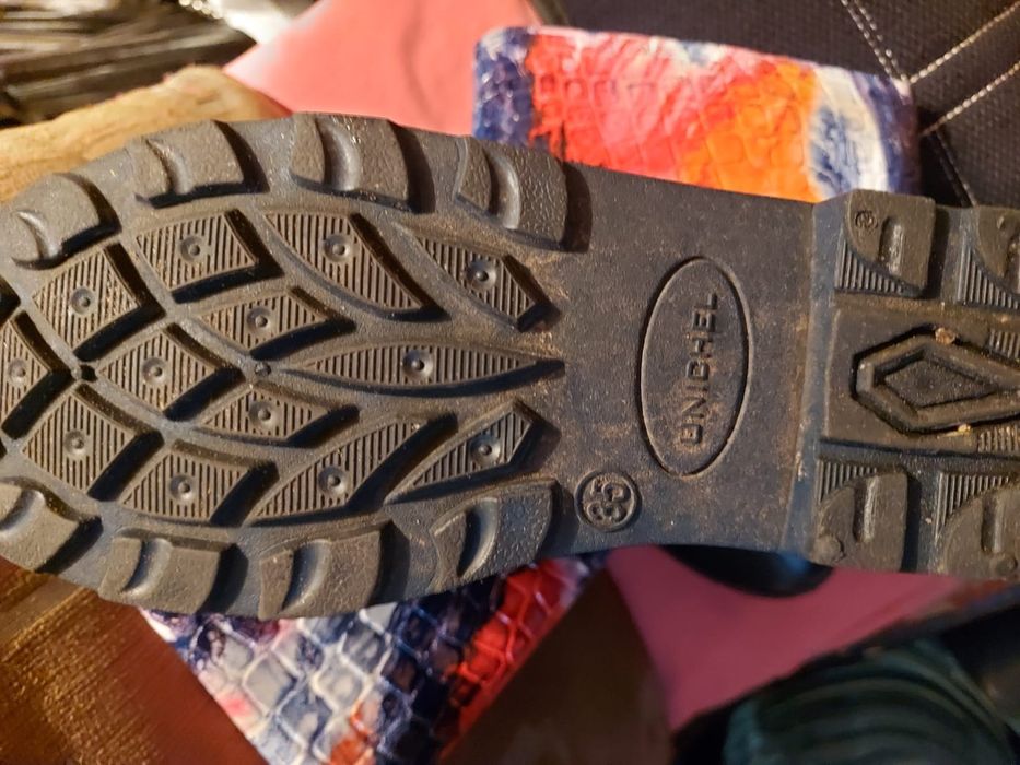 Продам детские резиновые сапоги