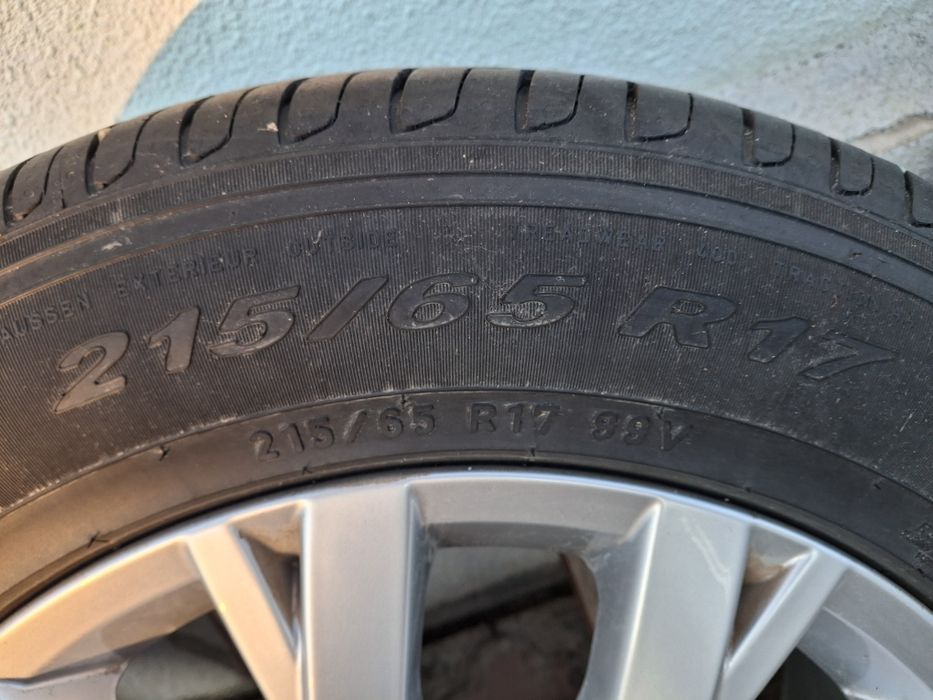 Продаю комплект шины с дисками