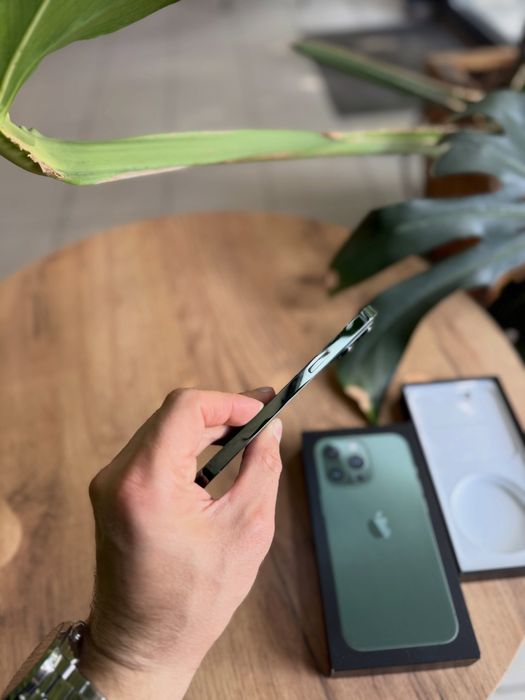 iPhone 13 Pro Green Alpine