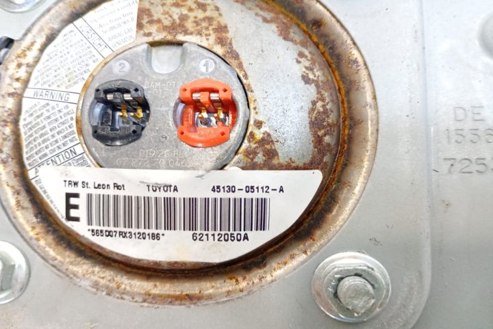 Airbag volan 4513005112A Toyota Avensis a 2-a generatie T25