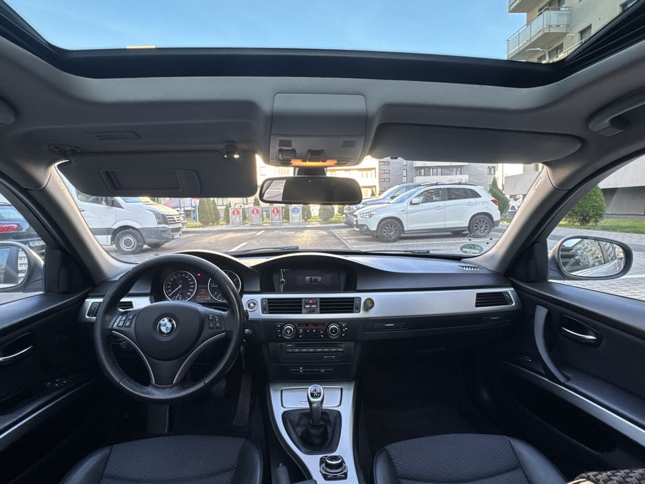 BMW 3 Series 2010 — imagine 5