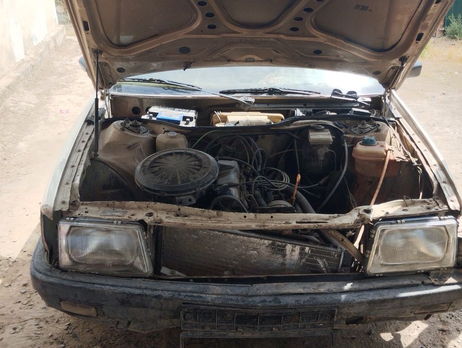 Ауди 100 сатлады