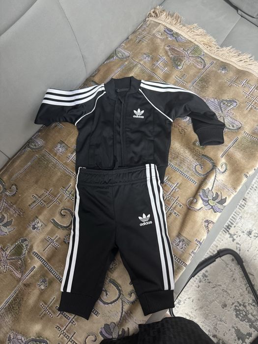 Продам костюм адидас малышу