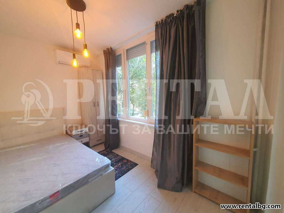 Дава се под наем Тристаен апартамент в Пловдив, Център - 80 кв.м за 510 € - Снимка #18