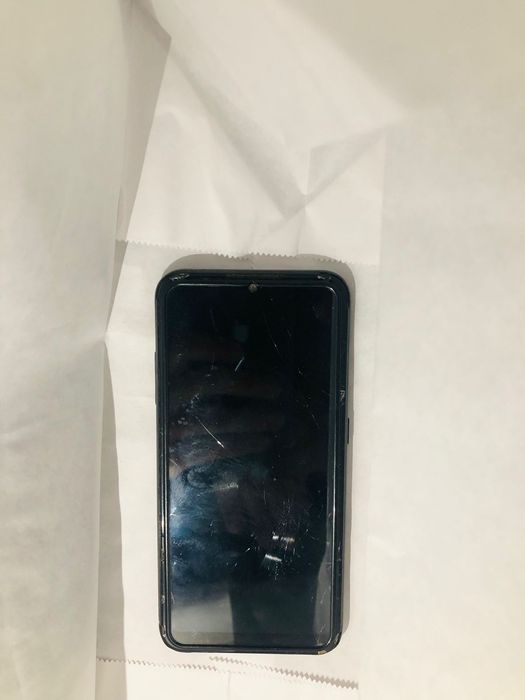 Samsung Galaxy A01 — Отличный рабочий телефон (Батарея в хорошом сост]