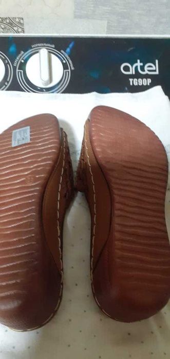 продам красивые новые шлепки