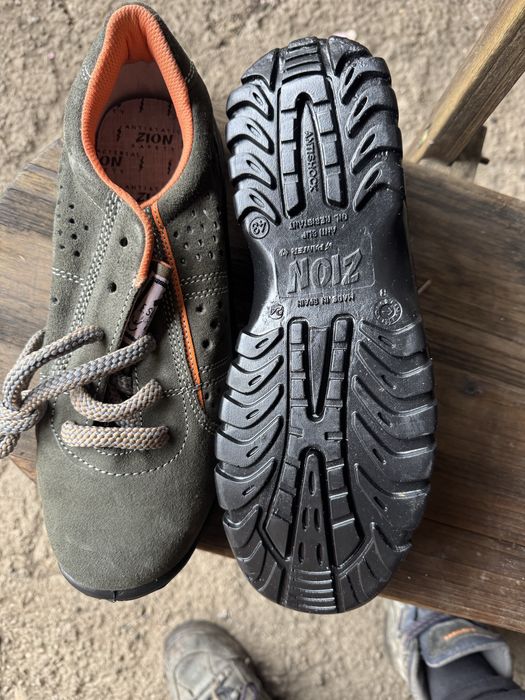 Bocanci lucru cu bombeu Zion