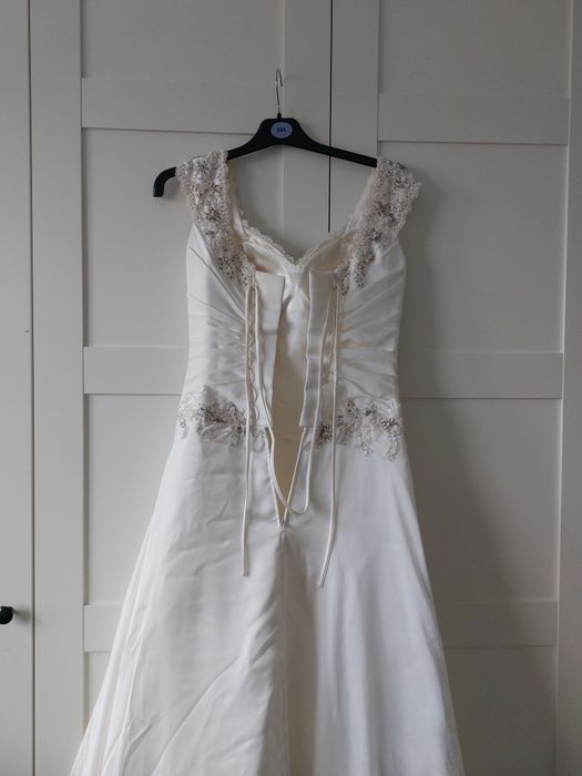 Rochie de mireasa simpla  si voal, Ivoire - marimea M