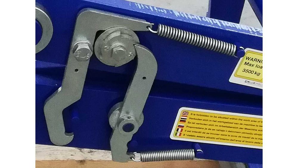 Sistem manipulare / cleste blocuri de beton interconectabile tip lego