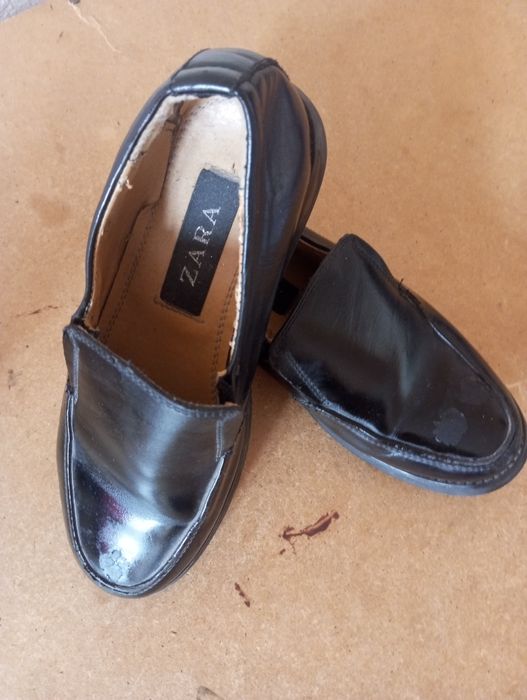 Балалар аяқ киімдері. 1000 теңге