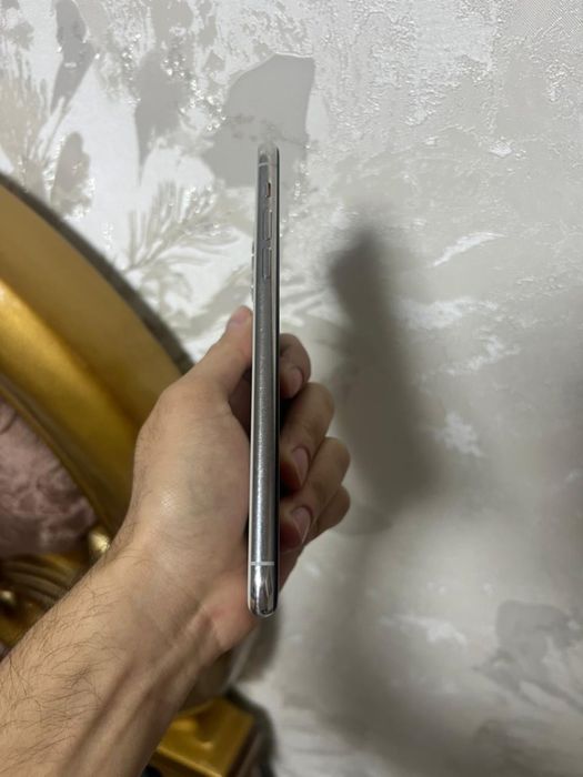 Продам IPhone 11 pro max