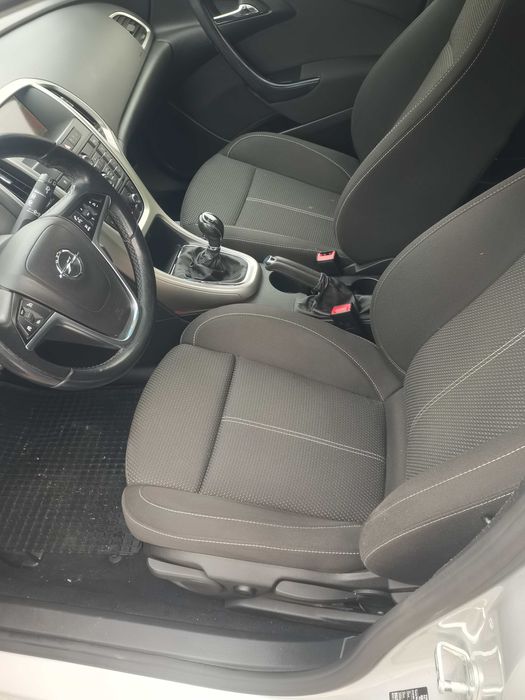 Opel astra J 1.3 cdti 2012