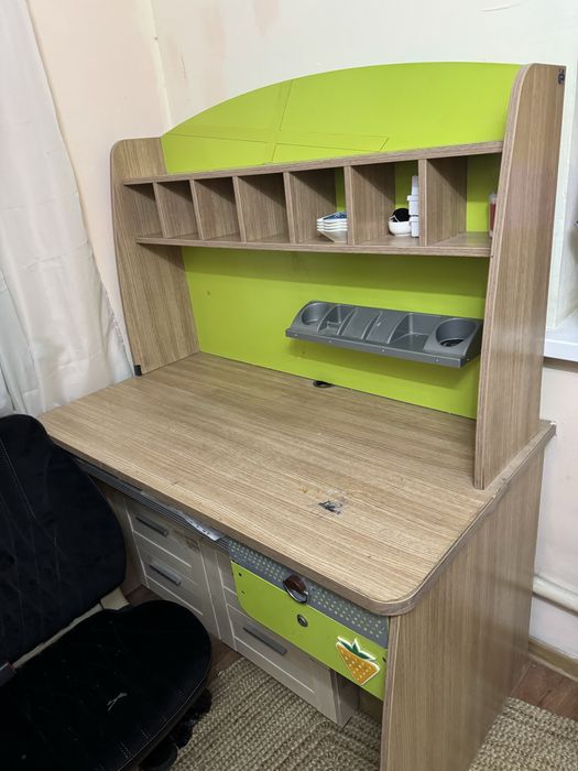 Продам стол cilek