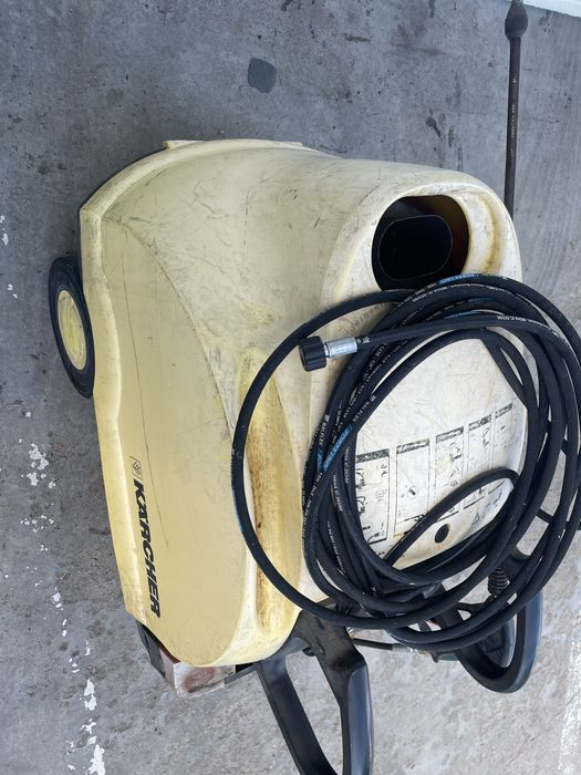 Пароструйка Karcher HDS 698c