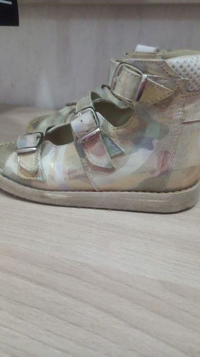 Продам сандали в отличном состоянии