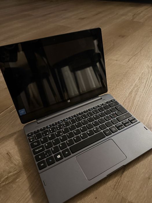 Laptop/tableta Acer Switch One 10 N15P2 – funcțional