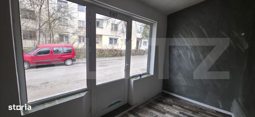 Spatiu comercial de inchiriat, 10 mp, zona Lupeni