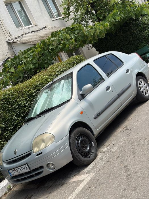 Vând Renault Clio