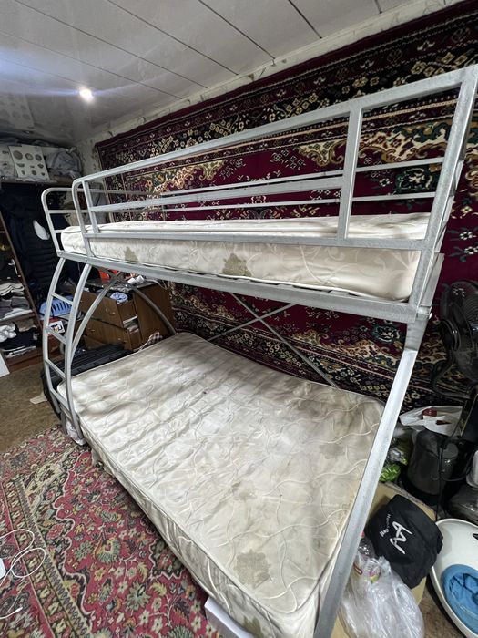 Продам металлическую кровать