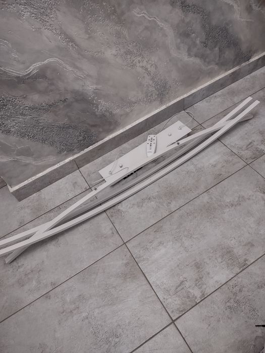 Vând lustre și oglinzi cu degivrare