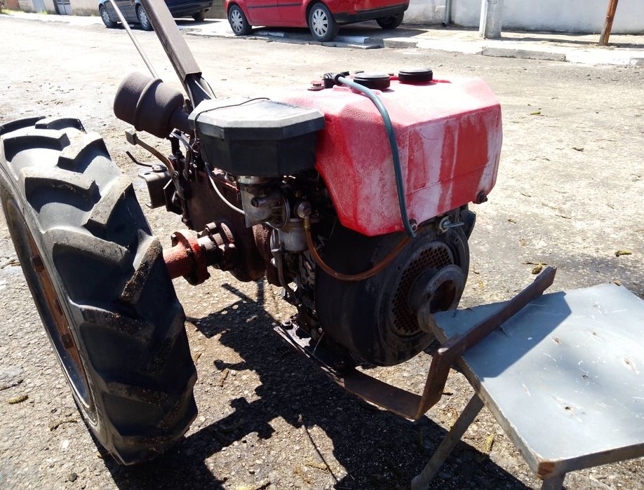 Мотокултиватор с инвентара