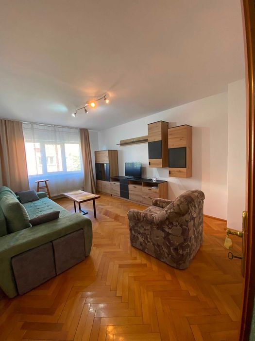 Vand apartament 3 camere Arad