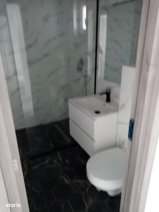 Vând APARTAMENT renovat