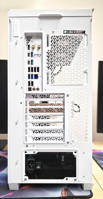 PC Gaming Corsair White | 7900x | 32GB DDR5 | RX 9070XT | 1TB nvme