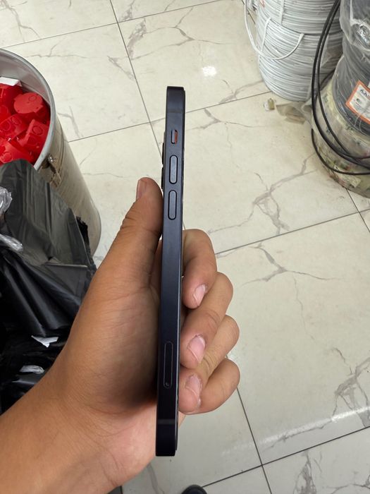 Iphone 12 holati zori
