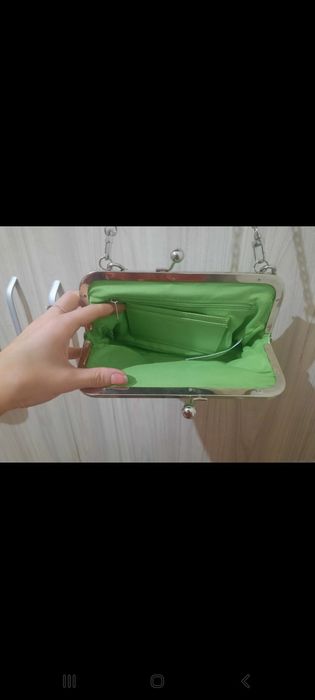 Poseta verde cu cristale