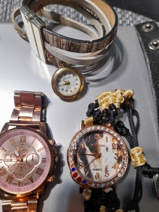Швейцарски ръчен, японски кварцов и дамски часовници