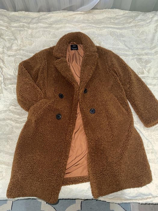 Пальто Тедди Bershka