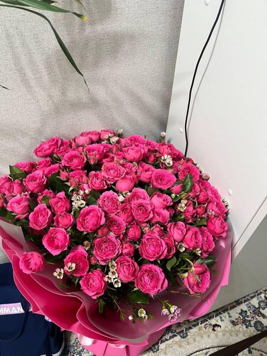 кустовые розы свежие