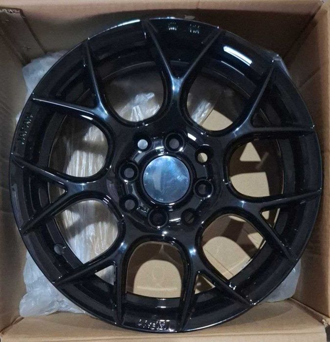 FORMULA Saka Sport Diskalar RAYS TE37,CE28 14R 8/100/114